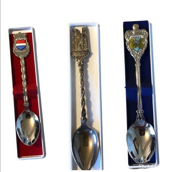 VINTAGE European collector spoons - Picture 1 of 7